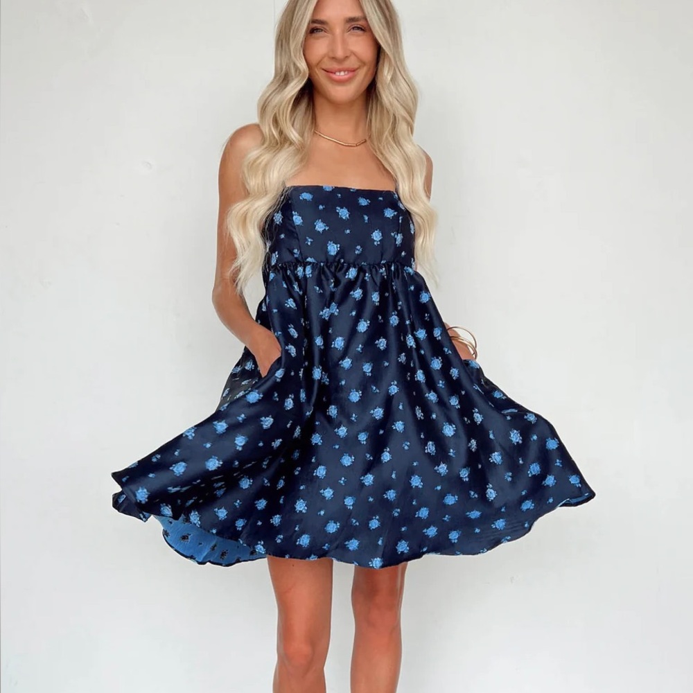 Vestique Navy Blue Laney Floral Mini Dress